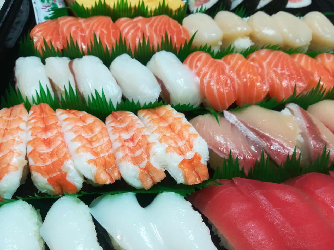 コストコ寿司48貫 このボリューム感で3000円以下 Sushi Costco 48 Buah Dan Harga Rendah Japan Indonesia Blog