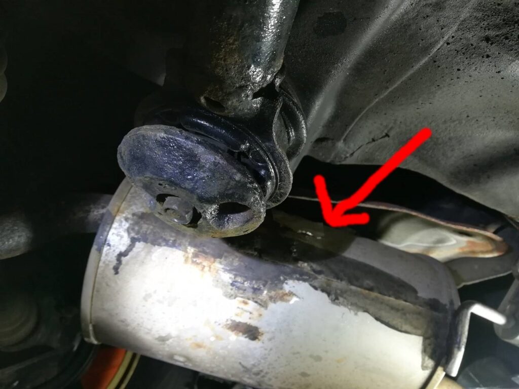 フィットgd 2 マフラーの穴補修 ホルツのパテ使用 車修理 Honda Fit Muffler Hole Repair Japan Indonesia Blog