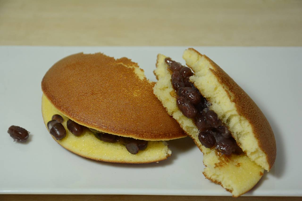 絶品のどら焼きを食べたいならこれ 六花亭の ご容赦どら焼き Goyosha Dorayaki Rokkatei Sweets Hokkaido Japan Indonesia Blog